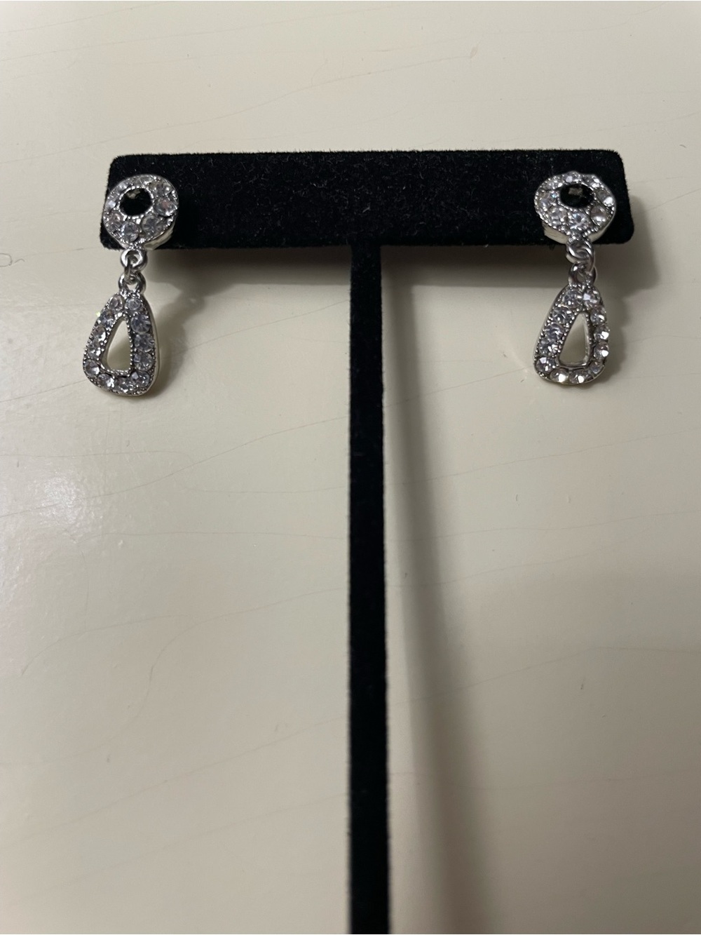 Silver Crystal Teardrop Necklace and Earrings Set - Silver Tone - Picture 5 of 13